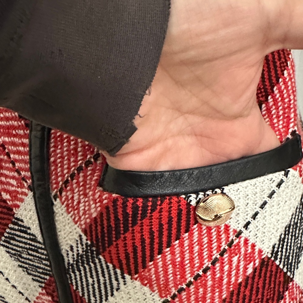 Plaid Red and Black Women's Skirt - Picture 2 of 8